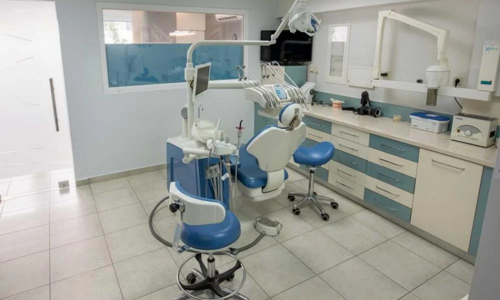 Προ των πυλών η πλήρης αναστολή της λειτουργίας των οδοντιατρείων